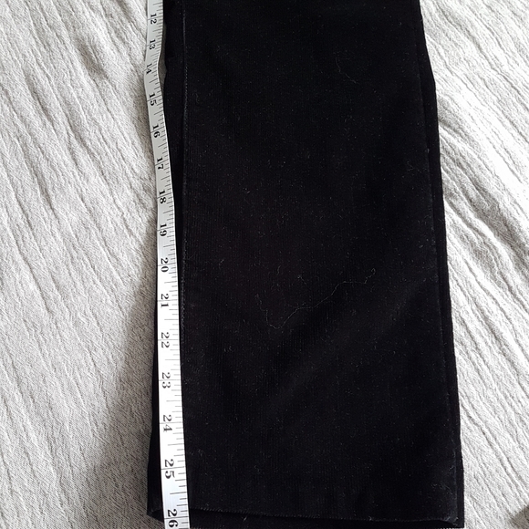 L.L Bean Corduroy Favorite Fit Straight Leg Black Sz 8 Petite - Picture 15 of 15